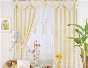 選擇窗簾色調(diào)有講究，炎炎夏日給你不一樣的清涼